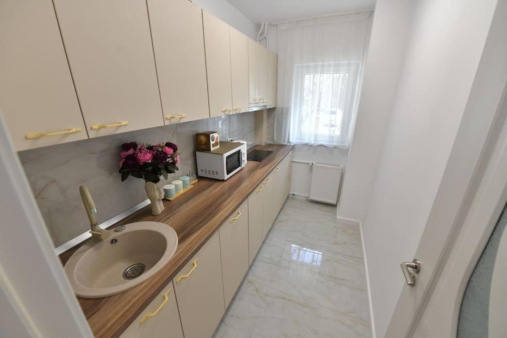 Luxury Studio / Ghencea Lägenhet Bukarest Exteriör bild